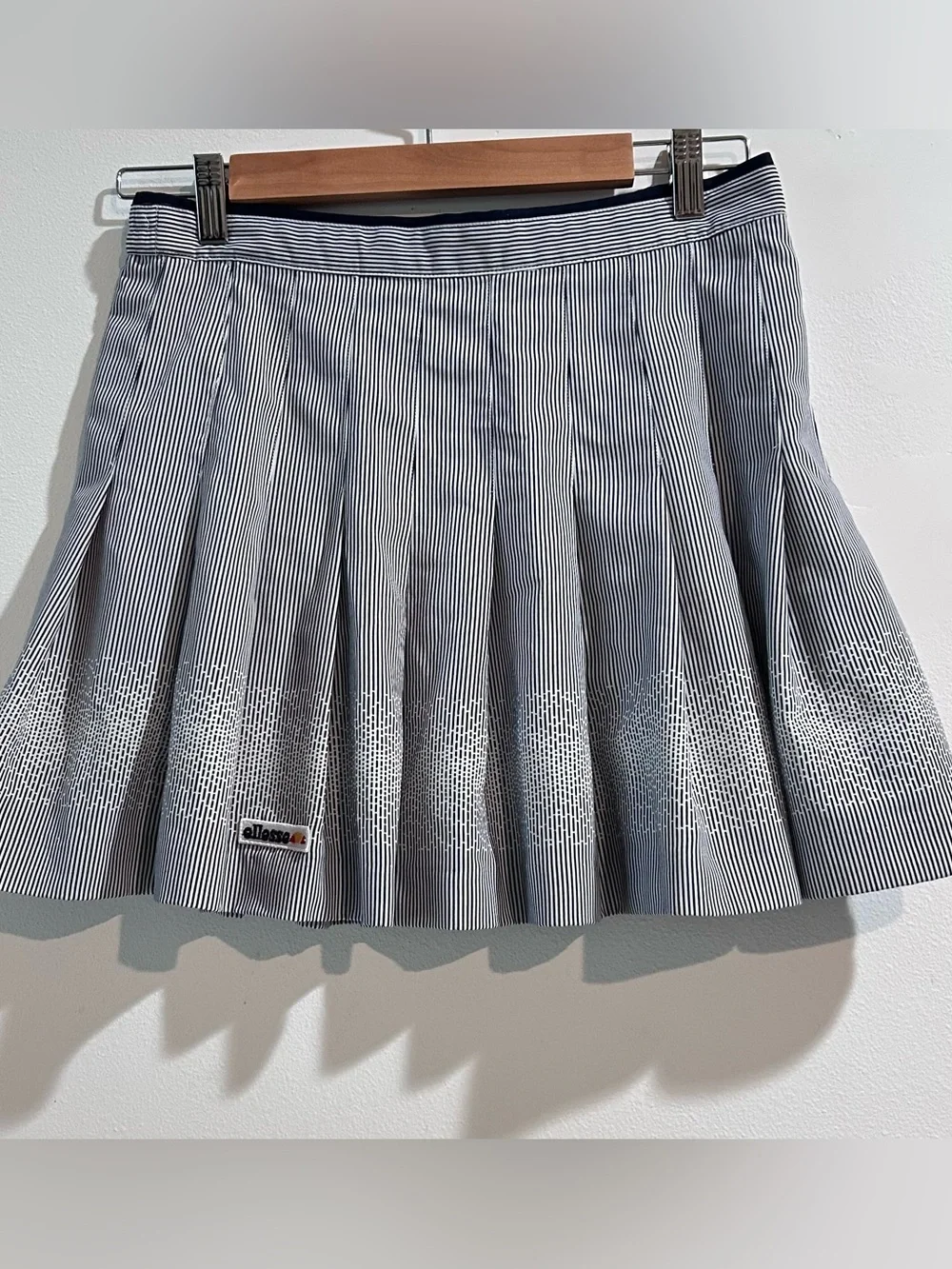 Vintage Ellesse Pleated Tennis Skirt Y2K Striped Pixel Gradient Hem Sz 12